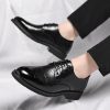 Mens Hollow Oxford Shoes Lace Up Party Pu Leather Cap Toe Design Non Slip Block Heel Shoe for Business Office Party Wedding